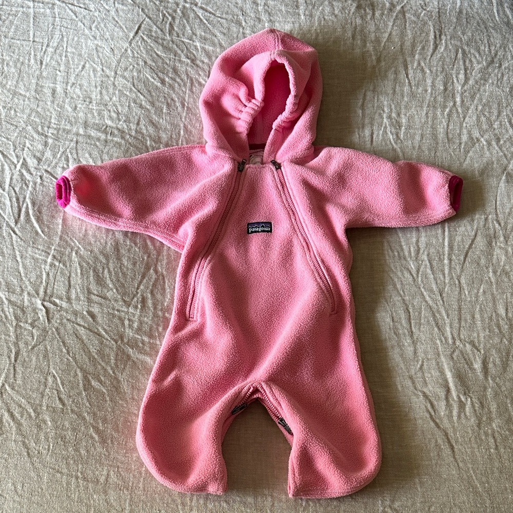 Patagonia Cozy Pink Fleece Footie (bunting)